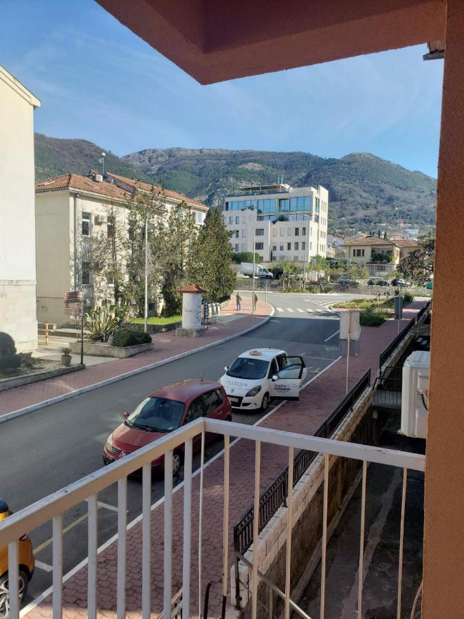 Apartment Bina Тиват Екстер'єр фото