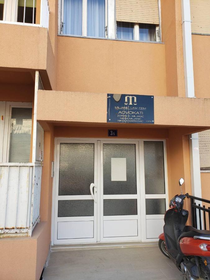 Apartment Bina Тиват Екстер'єр фото